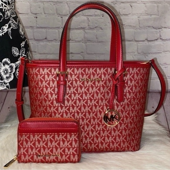 Michael Kors Handbags - Michael Kors JET SET TRAVEL 2pc Set